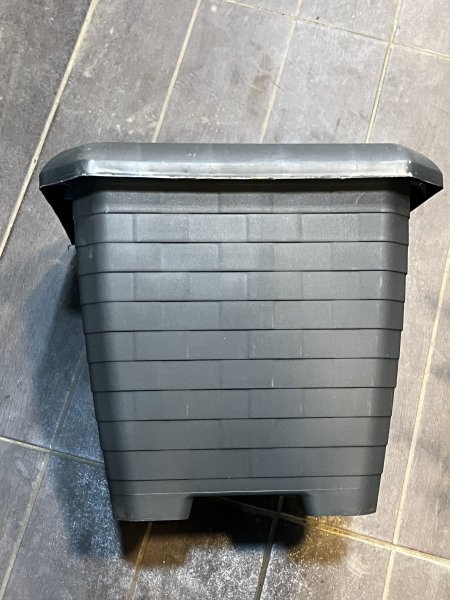 سكني - رمادي